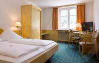 Doppelzimmer im Hotel Am Paulusbogen in Passau (Die Zimmer im Hotel Am Paulusbogen sind mit vielen Annehmlichkeiten ausgestattet, so dass die Gäste sich fast wie zuhause fühlen können.)